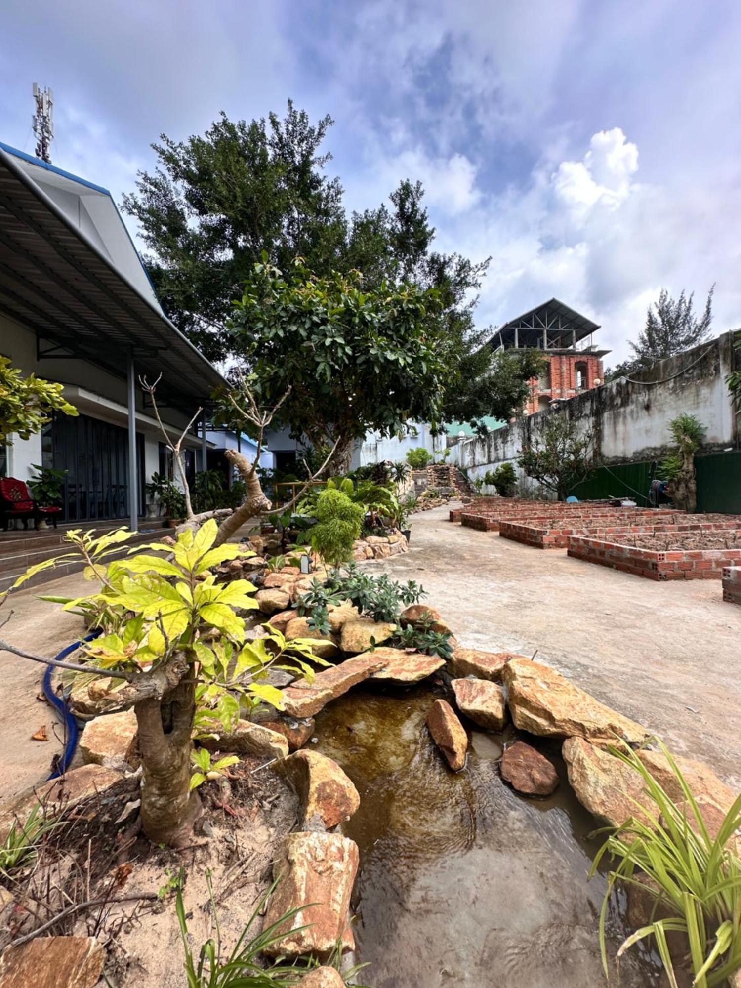 Bungalow Hotel Chi Khu Co Ong Екстериор снимка