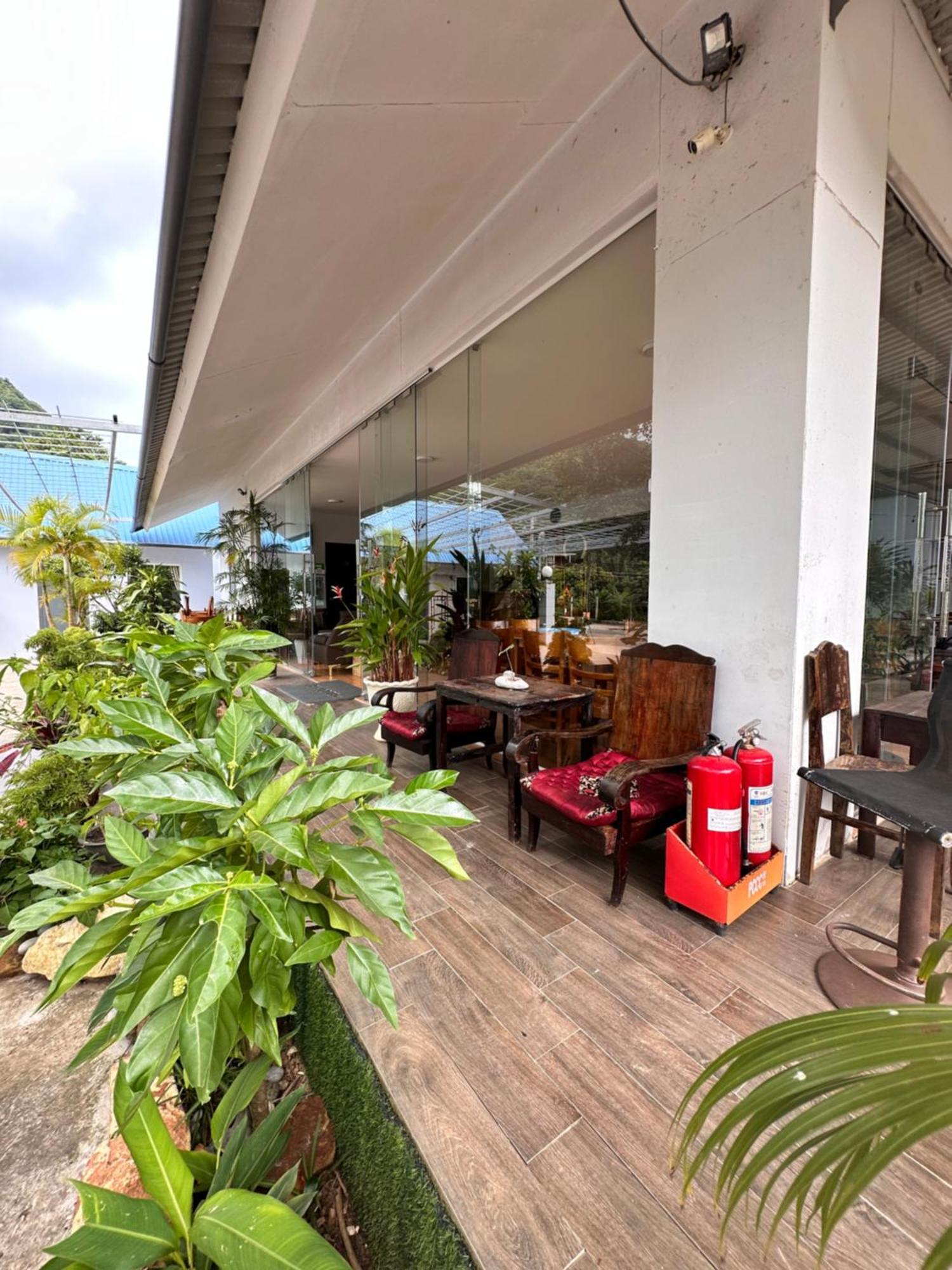 Bungalow Hotel Chi Khu Co Ong Екстериор снимка