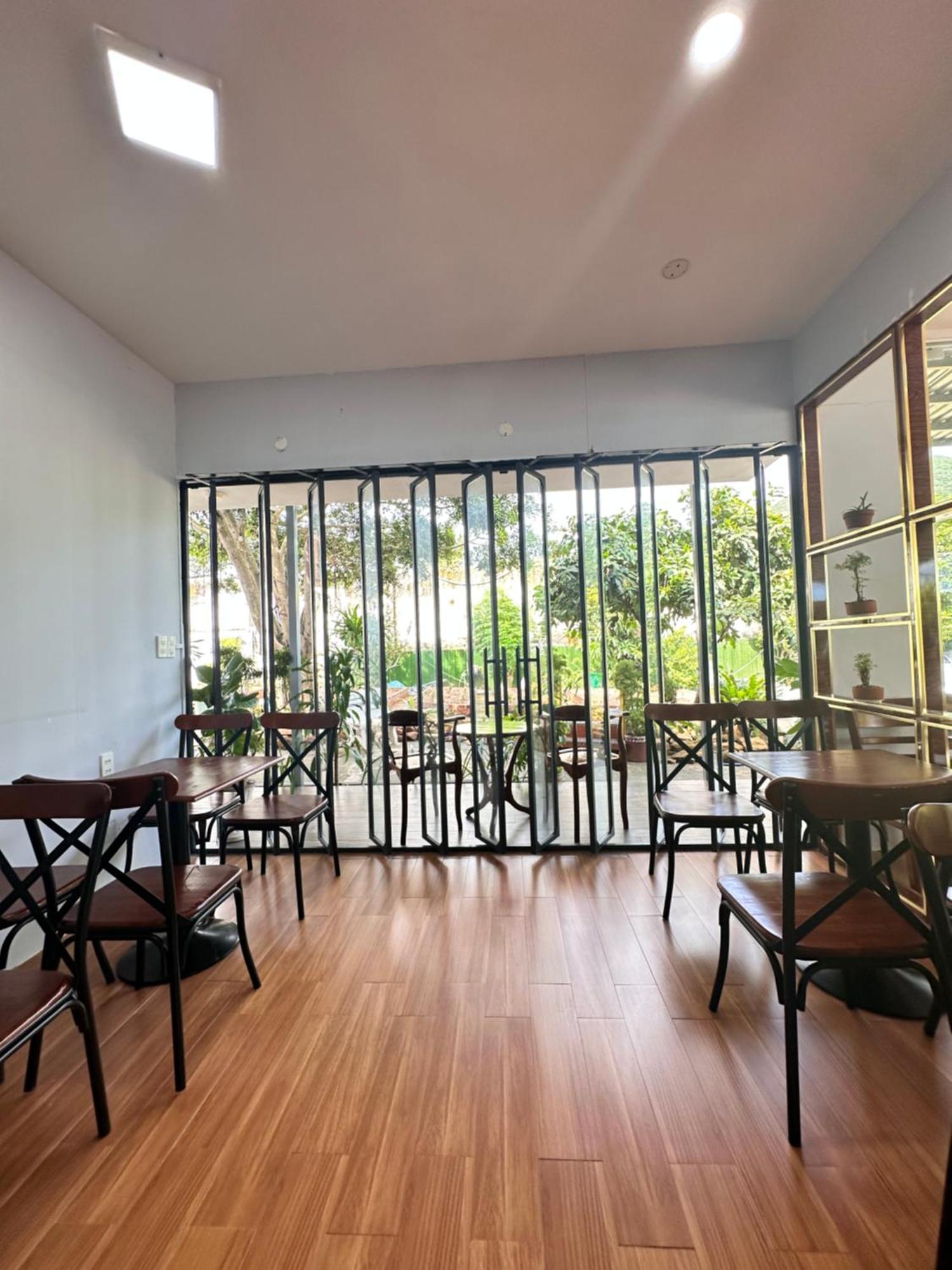 Bungalow Hotel Chi Khu Co Ong Екстериор снимка