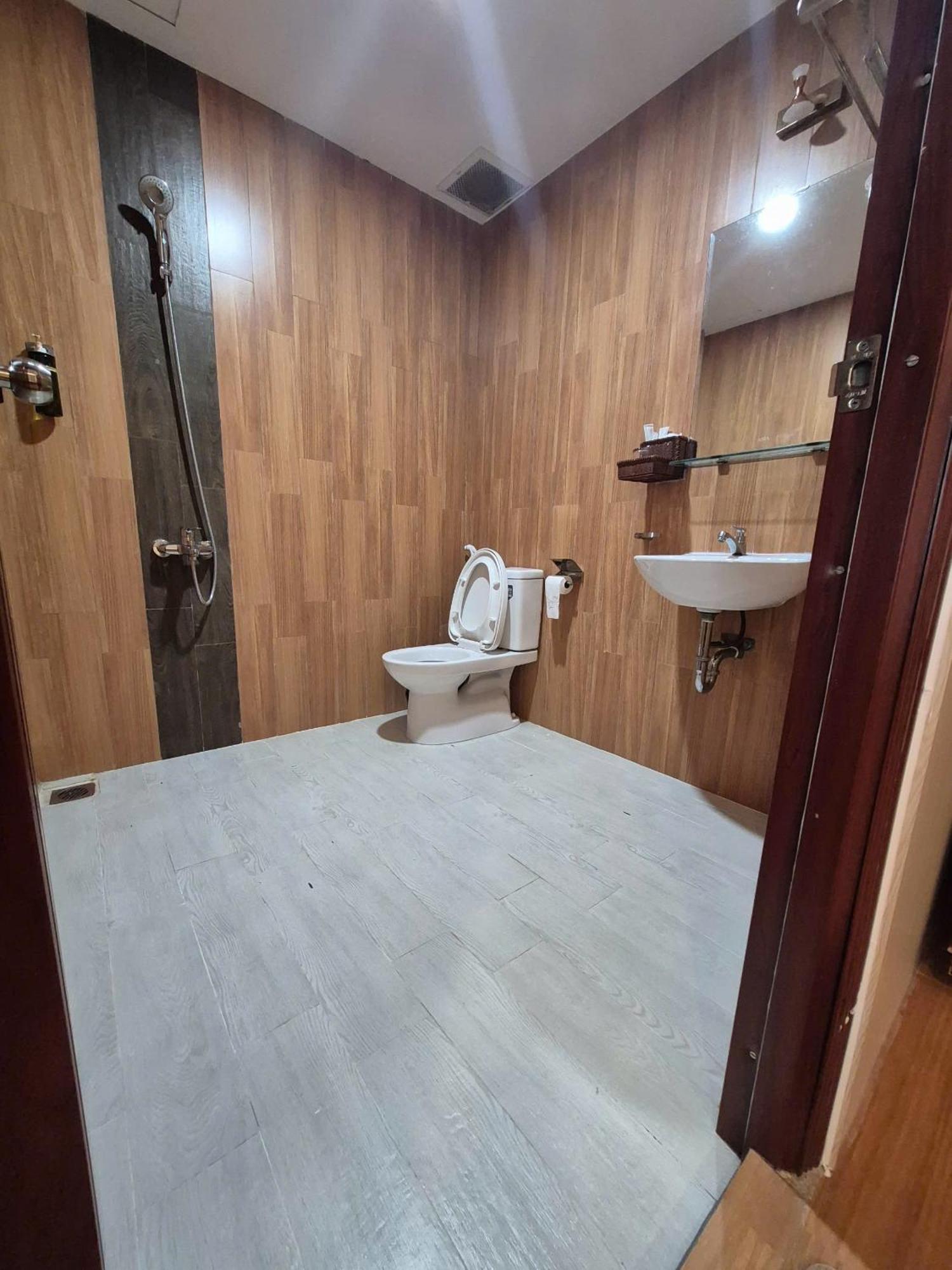 Bungalow Hotel Chi Khu Co Ong Екстериор снимка
