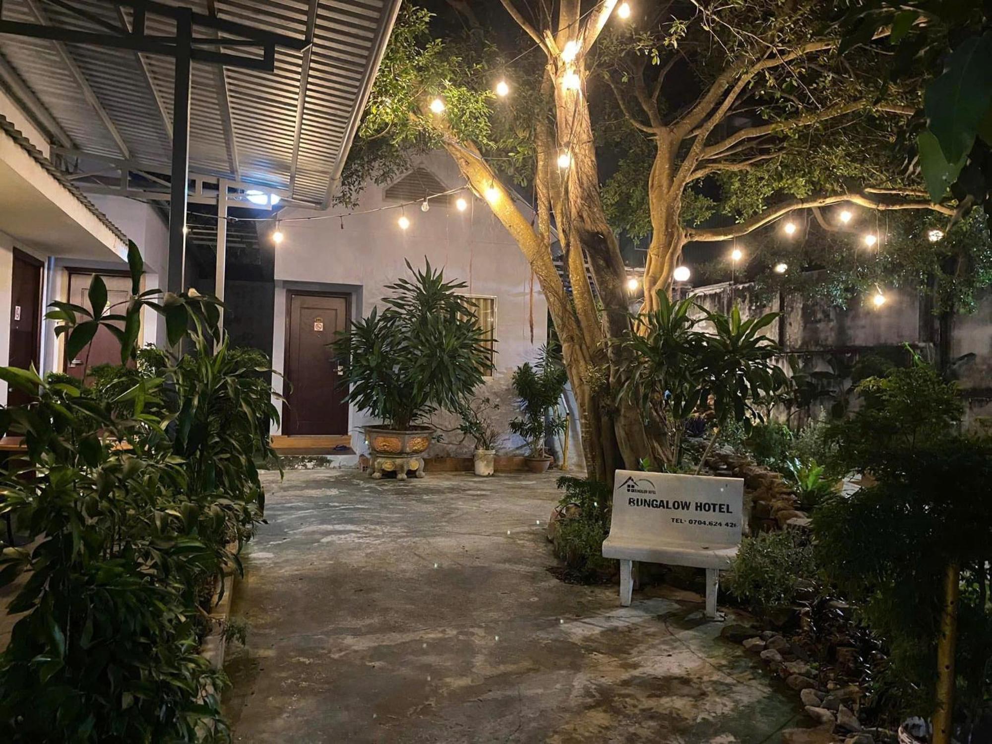 Bungalow Hotel Chi Khu Co Ong Екстериор снимка