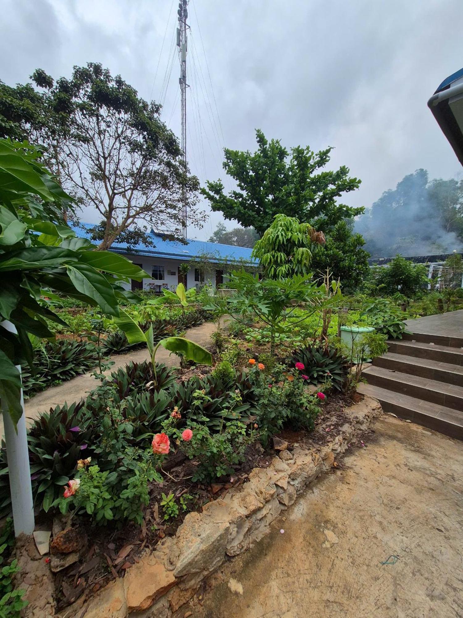 Bungalow Hotel Chi Khu Co Ong Екстериор снимка